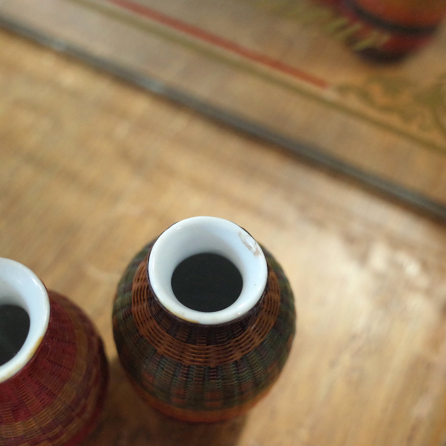 老件.精緻迷你(竹)編織陶瓷小花瓶.小花器.細目編織瓷膽.單入售#古董#收藏品